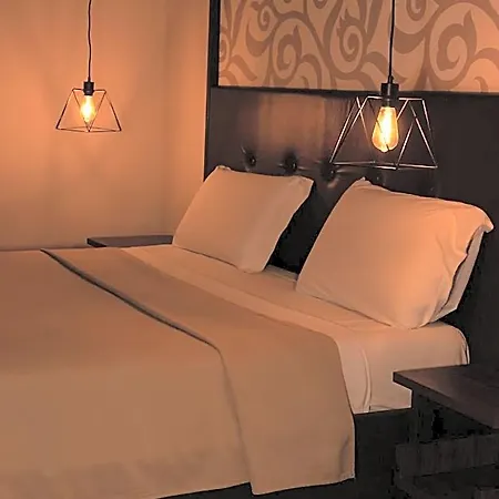 Duomo Luxury 4* ナポリ
