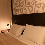 فندق مبيت وإفطار Duomo Luxury 4*